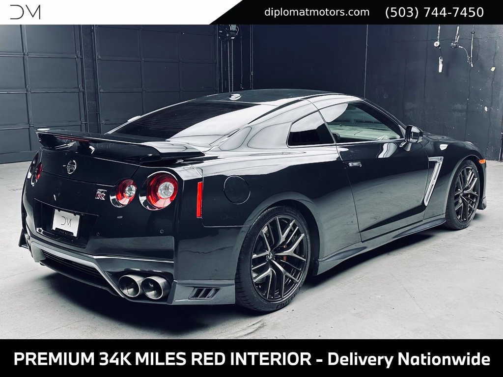 Used 2018 Nissan GT-R Premium w/ Premium Interior Package AWD/4WD image 7