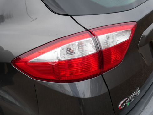 Used 2015 Ford C-MAX Energi SEL w/ Equipment Group 302A image 17