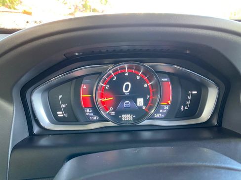 Used 2016 Volvo XC60 T6 Platinum FWD image 71