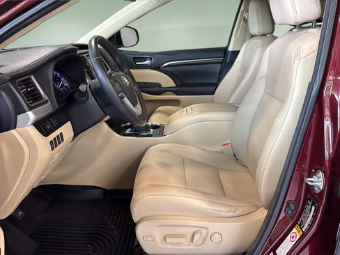Used 2014 Toyota Highlander Limited AWD/4WD image 11