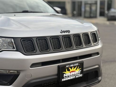 Used 2021 Jeep Compass Latitude AWD/4WD image 11
