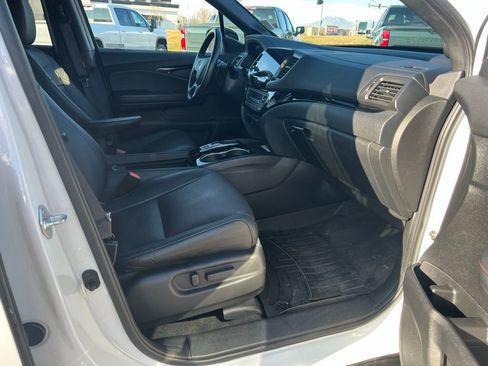 Used 2021 Honda Pilot Black Edition image 18