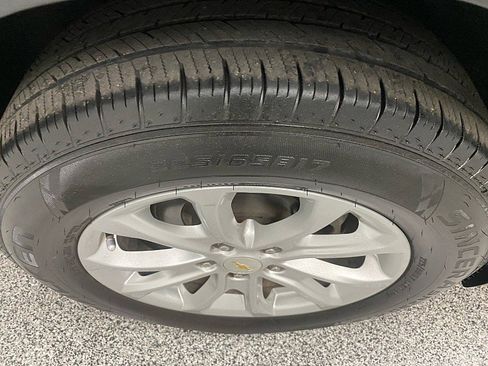 Used 2019 Chevrolet Equinox LT image 21