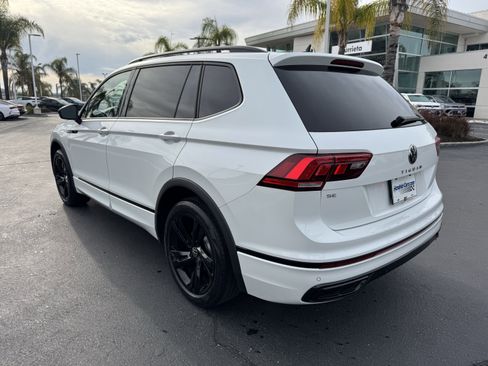 Used 2023 Volkswagen Tiguan SE R-Line image 8