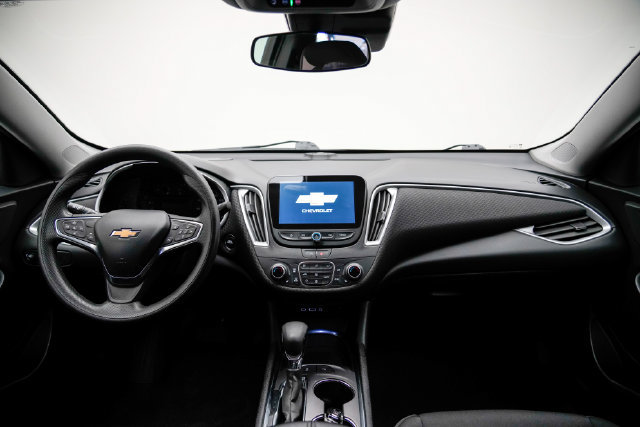 Used 2025 Chevrolet Malibu LT FWD image 18