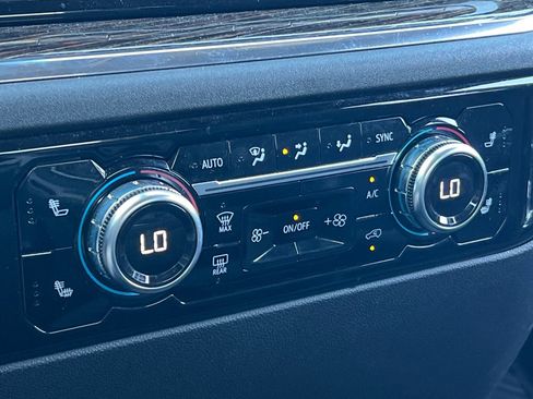 Used 2023 GMC Sierra 1500 Elevation image 28