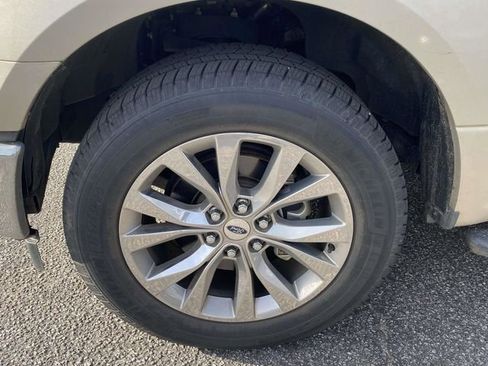 Used 2017 Ford F150 XLT w/ Equipment Group 302A Luxury image 4