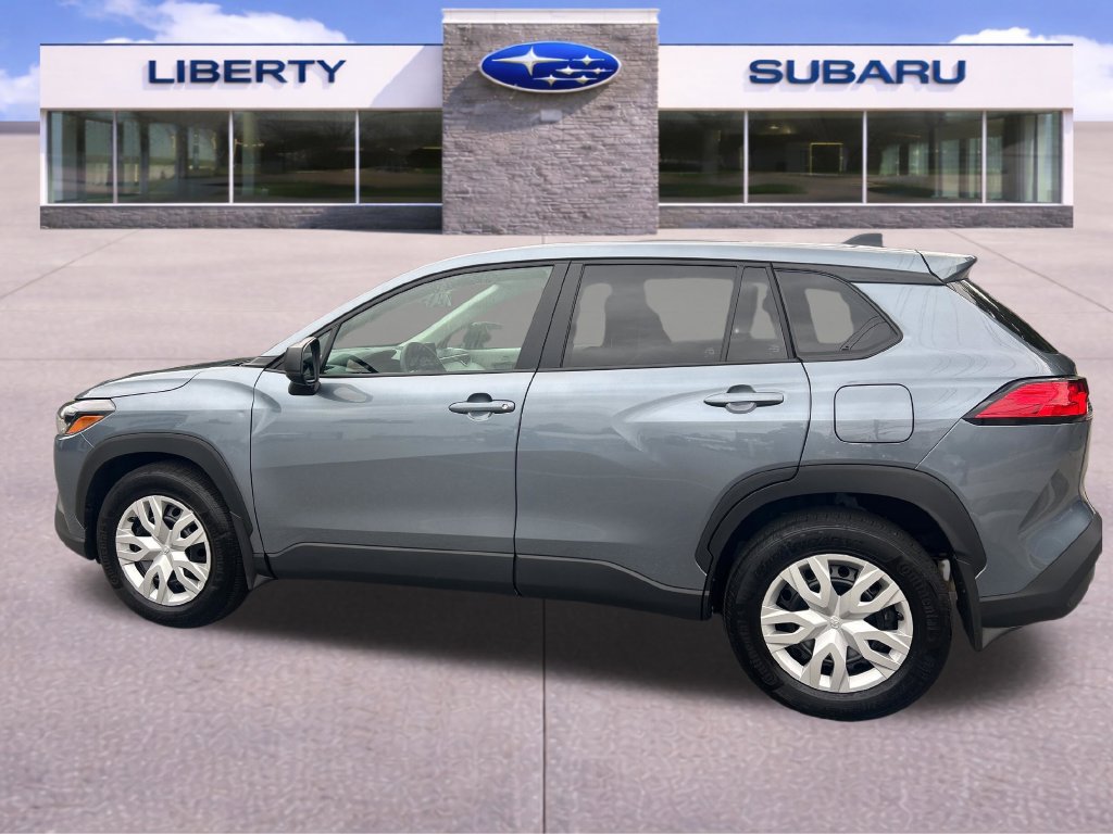 Used 2024 Toyota Corolla Cross L AWD/4WD image 3