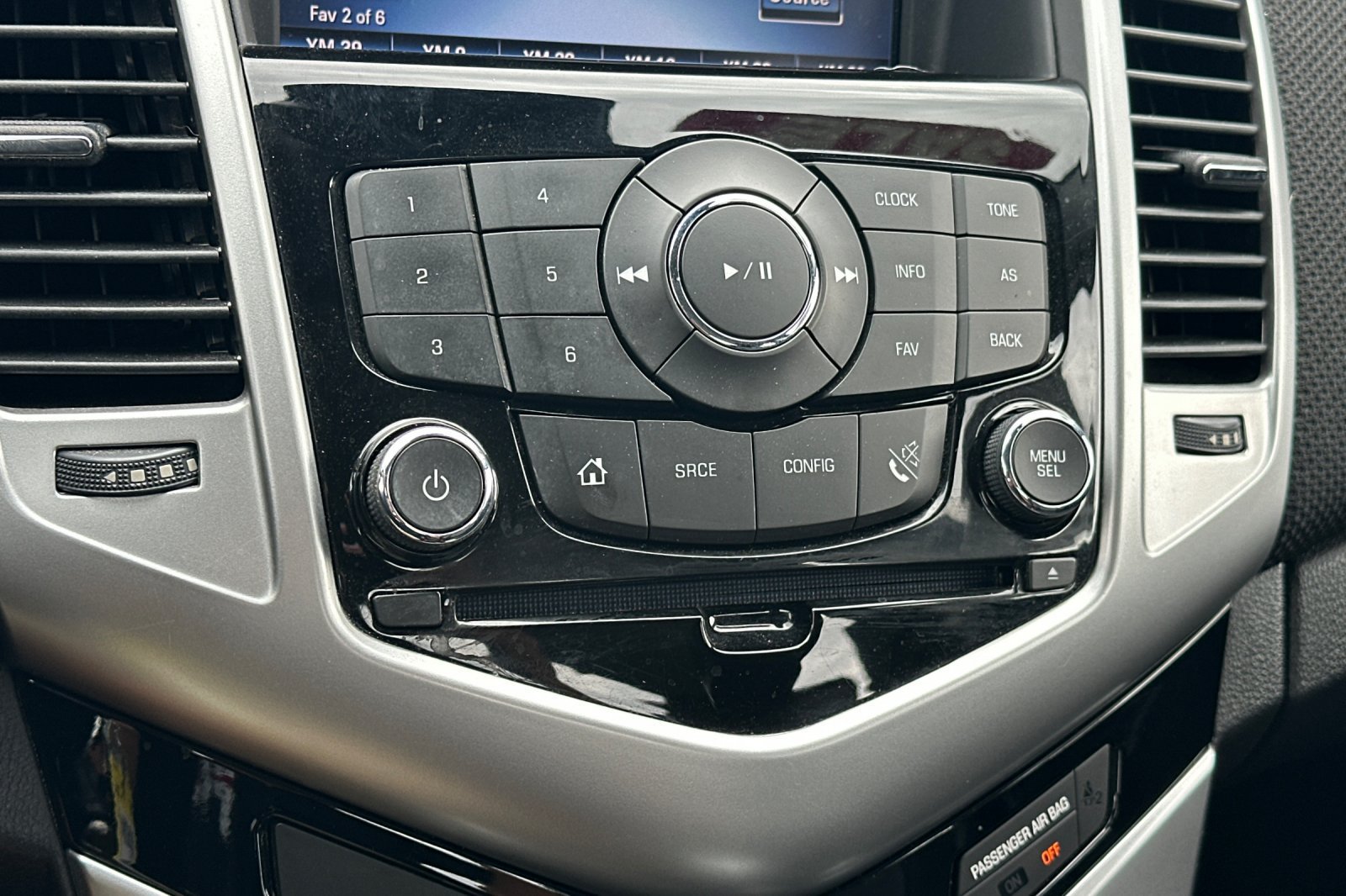 Used 2015 Chevrolet Cruze Diesel FWD image 18