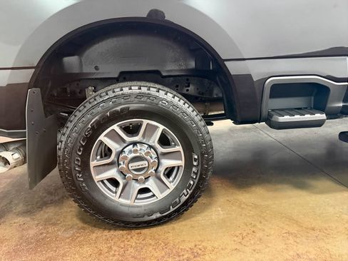 Used 2023 Ford F250 Lariat w/ FX4 Off-Road Package AWD/4WD image 92