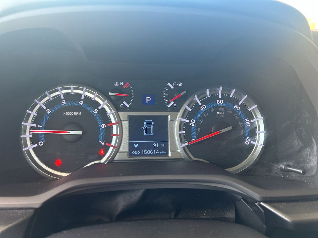 Used 2015 Toyota 4Runner SR5 AWD/4WD image 22