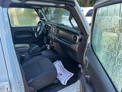 Used 2023 Jeep Wrangler Unlimited Sport AWD/4WD image 9