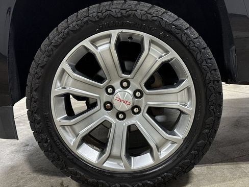 Used 2016 GMC Yukon SLT w/ HD Trailering Package AWD/4WD image 29