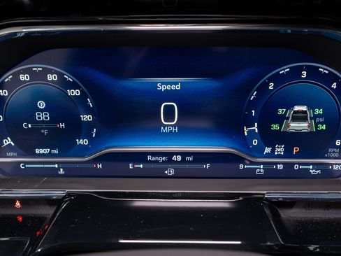 Used 2025 Chevrolet Silverado 1500 ZR2 w/ Technology Package image 30