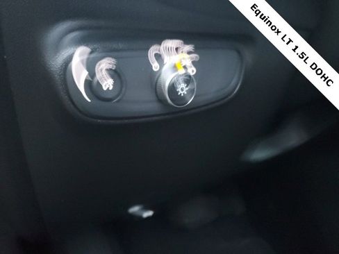 Used 2020 Chevrolet Equinox LT image 16