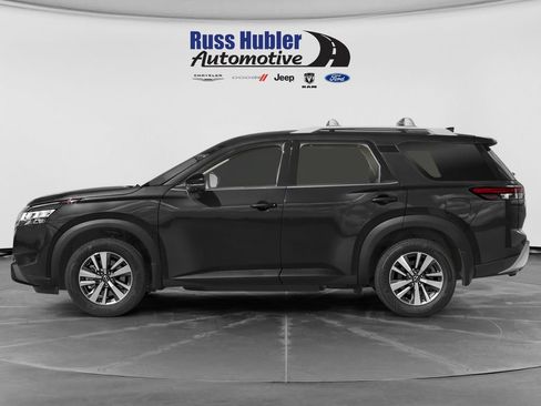 Used 2022 Nissan Pathfinder SL w/ SL Black Package AWD/4WD image 3
