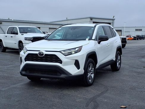 Used 2025 Toyota RAV4 LE image 2