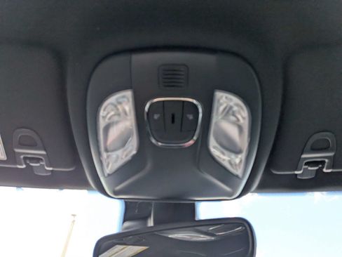 Used 2026 Jeep Compass Latitude AWD/4WD image 24