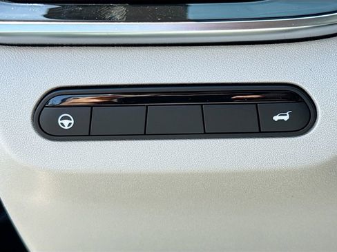 New 2027 INFINITI QX60 Luxe w/ Cargo Package FWD image 10