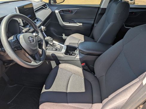 Used 2025 Toyota RAV4 LE AWD/4WD image 16