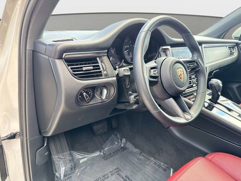 Used 2023 Porsche Macan GTS image 21