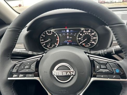 New 2025 Nissan Altima 2.5 SL image 18