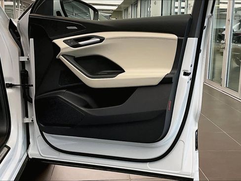 Used 2025 Audi Q6 e-tron Premium Plus w/ Premium Plus image 22