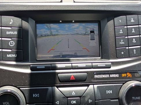 Used 2017 Ford Explorer XLT FWD image 21