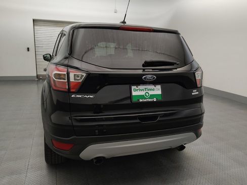 Used 2017 Ford Escape SE FWD image 6