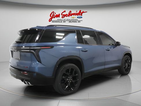 Used 2025 Chevrolet Traverse RS w/ LPO, Floor Liner Package AWD/4WD image 6