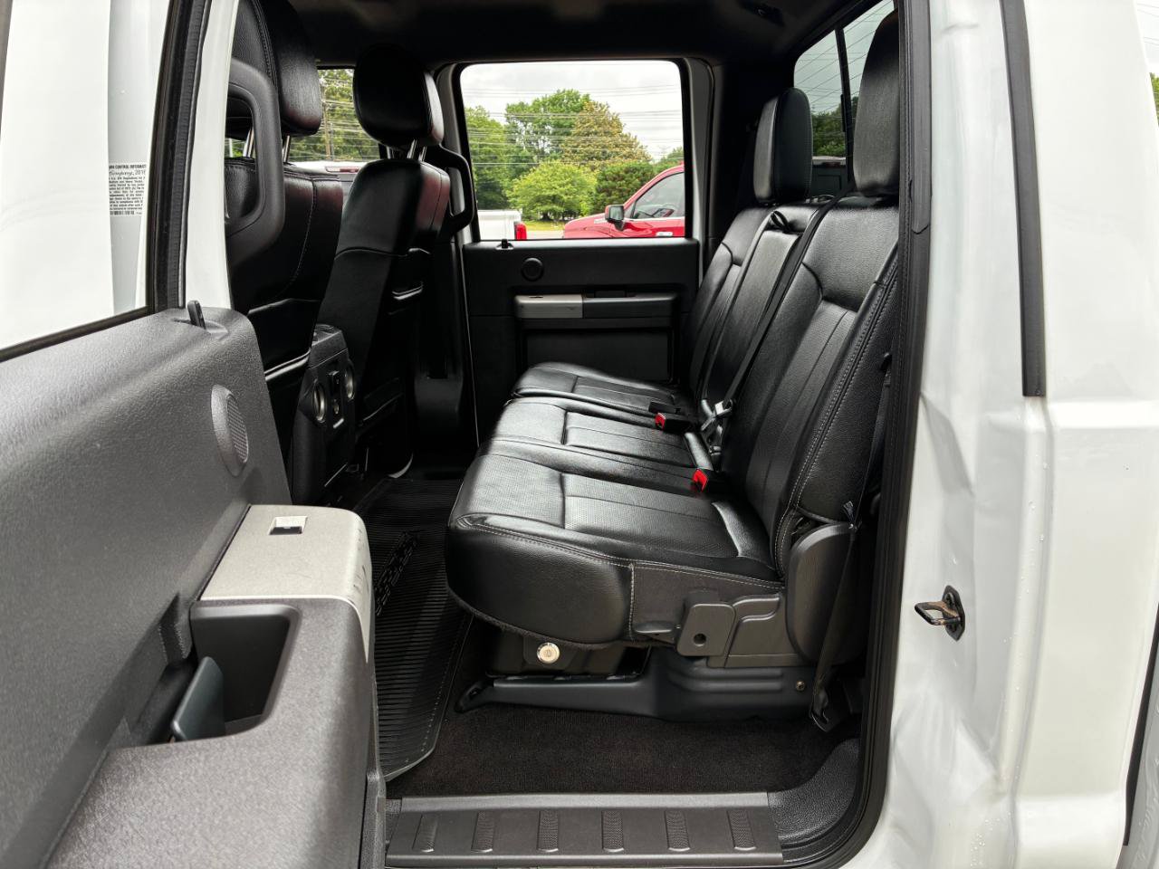 Used 2016 Ford F350 Lariat w/ Lariat Interior Package AWD/4WD image 32