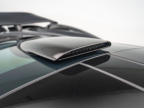 Used 2021 McLaren 720S RWD image 2