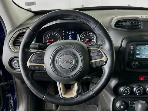 Used 2017 Jeep Renegade Latitude image 17