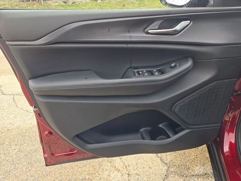 Certified 2023 Jeep Grand Cherokee L Laredo image 21