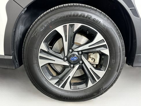 Used 2024 Subaru Crosstrek 2.0i Premium image 11