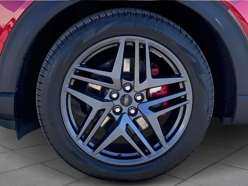 Certified 2025 Ford Explorer ST image 11