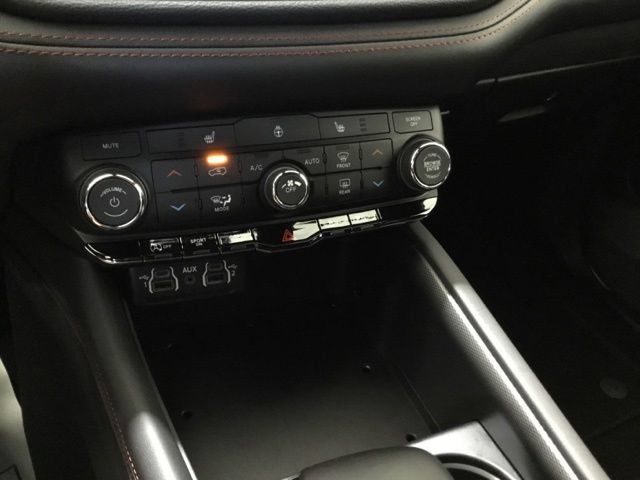 Used 2025 Dodge Durango GT AWD/4WD image 25