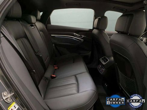 Used 2024 Audi Q8 e-tron Premium Plus image 80