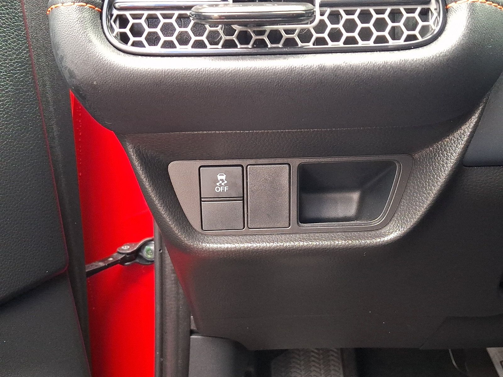 Used 2025 Honda HR-V Sport image 25