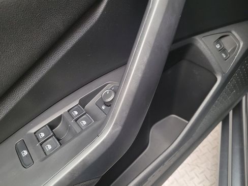 Used 2024 Volkswagen Jetta SE FWD image 27