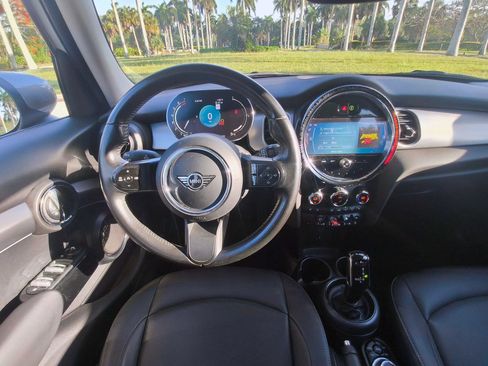 Used 2023 MINI Cooper 4-Door Hardtop FWD image 24
