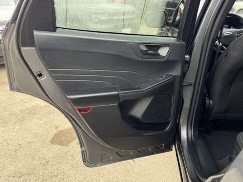 Used 2025 Ford Escape Active image 13