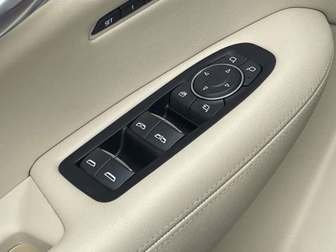 Used 2018 Cadillac XT5 Luxury w/ Driver Awareness Package image 16