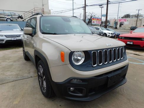 Used 2015 Jeep Renegade Latitude w/ Popular Equipment Group image 1