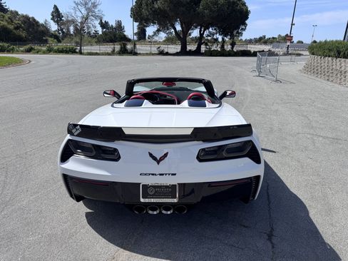 Used 2016 Chevrolet Corvette Z06 w/ 3LZ Preferred Equipment Group image 7