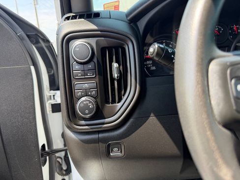 Used 2022 Chevrolet Silverado 1500 Custom AWD/4WD image 26