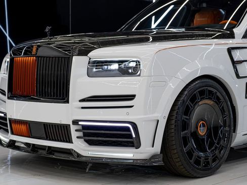 Used 2024 Rolls-Royce Cullinan image 4