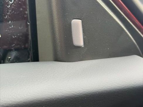 Used 2025 Nissan Sentra SV image 5