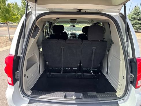 Used 2014 Dodge Grand Caravan SXT w/ Rear Park Assist Package FWD image 15