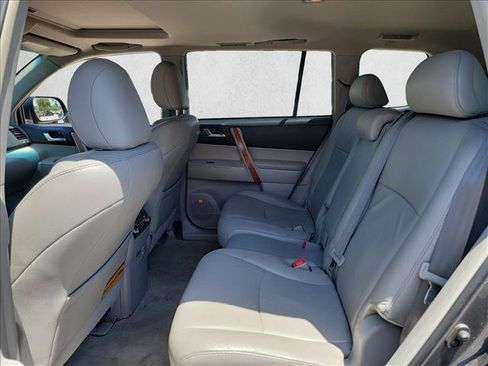 Used 2010 Toyota Highlander Limited FWD image 11